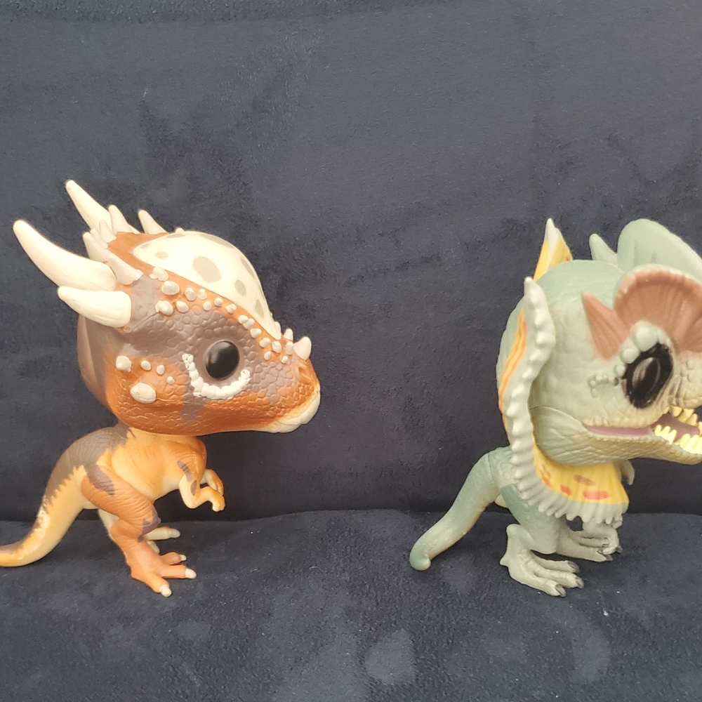 2 Funko POPs, NWOB 4" Fallen Kingdom Dilophosaurus & Stygimoloch Figurines - Picture 2 of 5